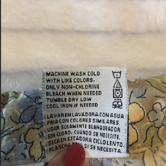 Bobbie Brooks floral top - Picture 4 of 4